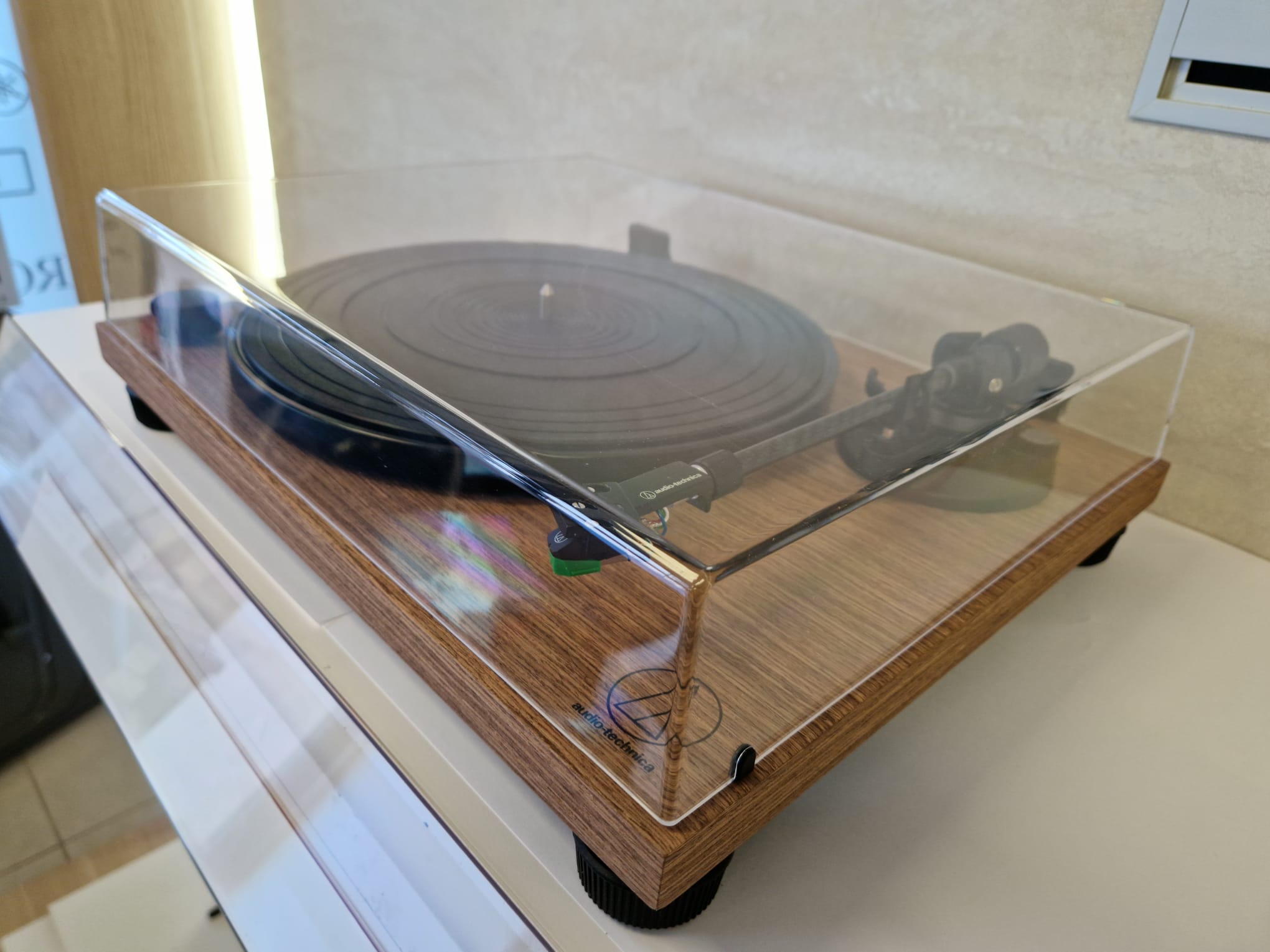 Audio Technica ATLPW40 Turntable Manual Belt Drive Wood Base Walnut Ex-Display Clearance
