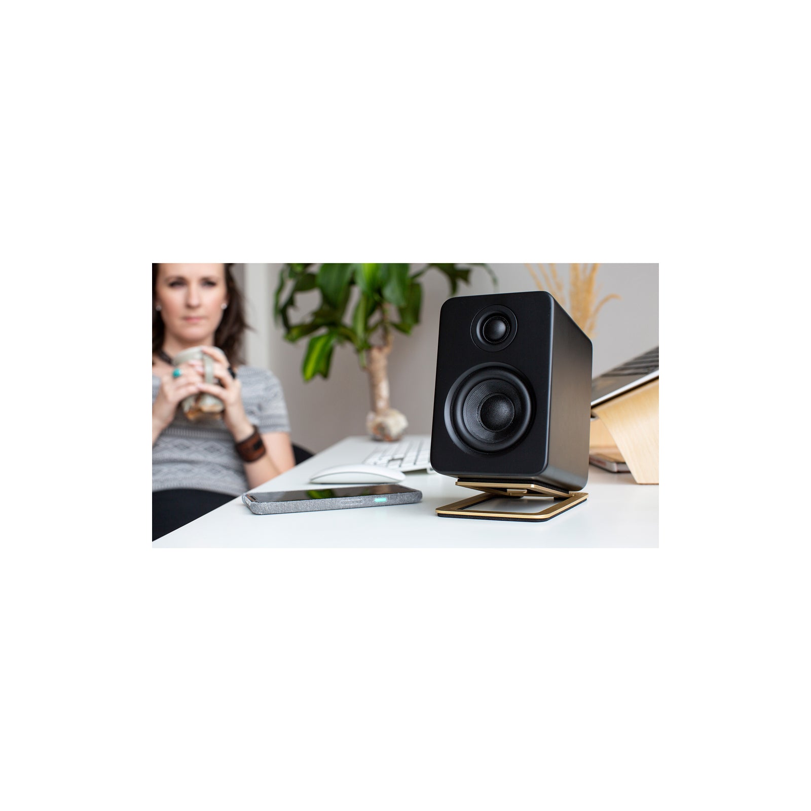 Kanto YU2 Powered Desktop Speakers Matte Black