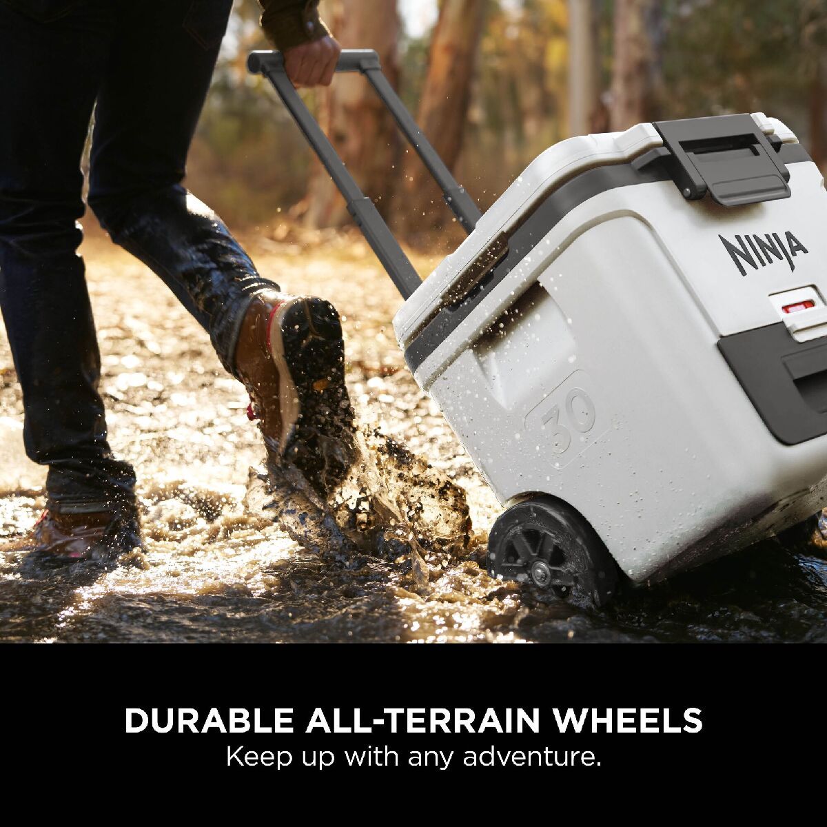 Ninja FB230UKWH FrostVault 30QT 28L Wheeled Cooler with Dry Zone Cloud White