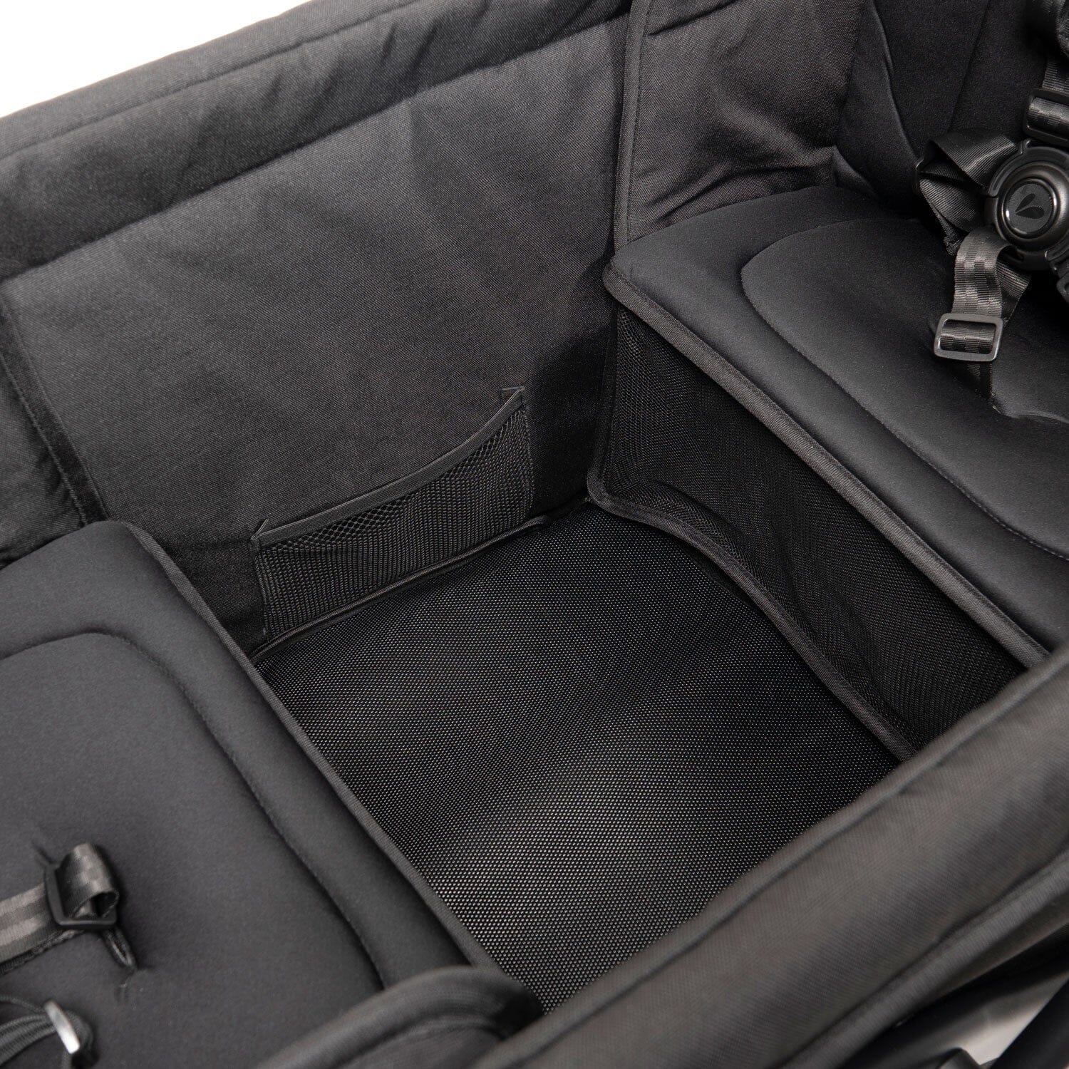 Larktale Caravan Coupe LTE