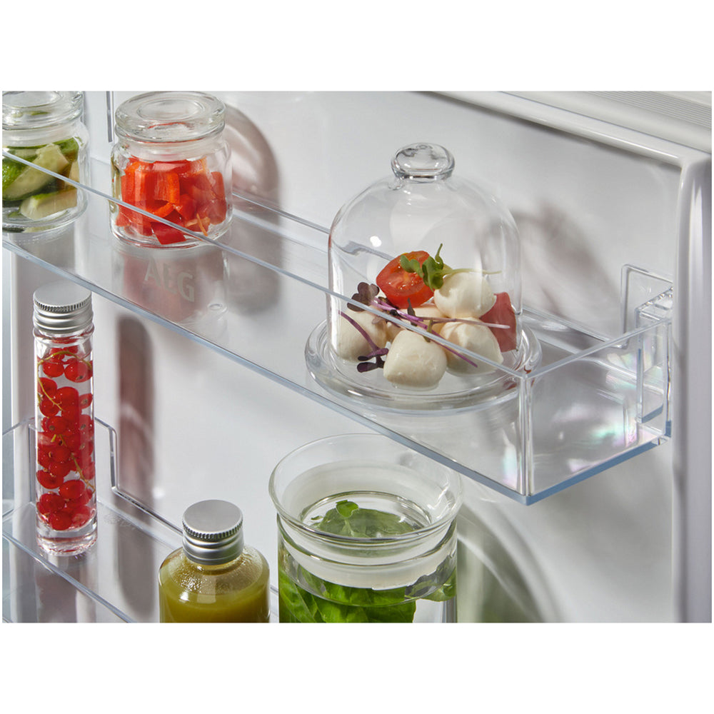 AEG Series 7000 NSC7N18ZES GreenZone 70/30 Built In Frost Free Fridge Freezer