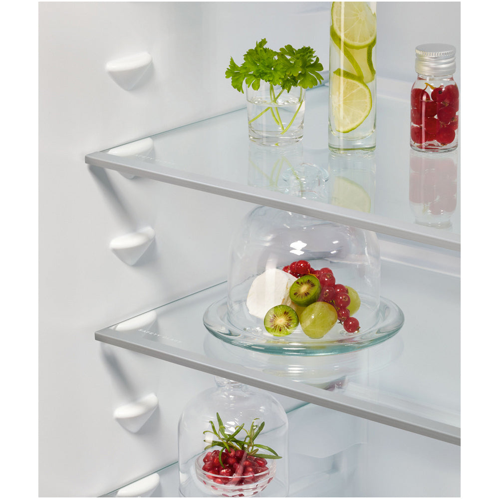 AEG Series 7000 NSC7N18ZES GreenZone 70/30 Built In Frost Free Fridge Freezer