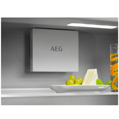 AEG Series 6000 NSK6D181EC DynamicAir Integrated Larder Fridge