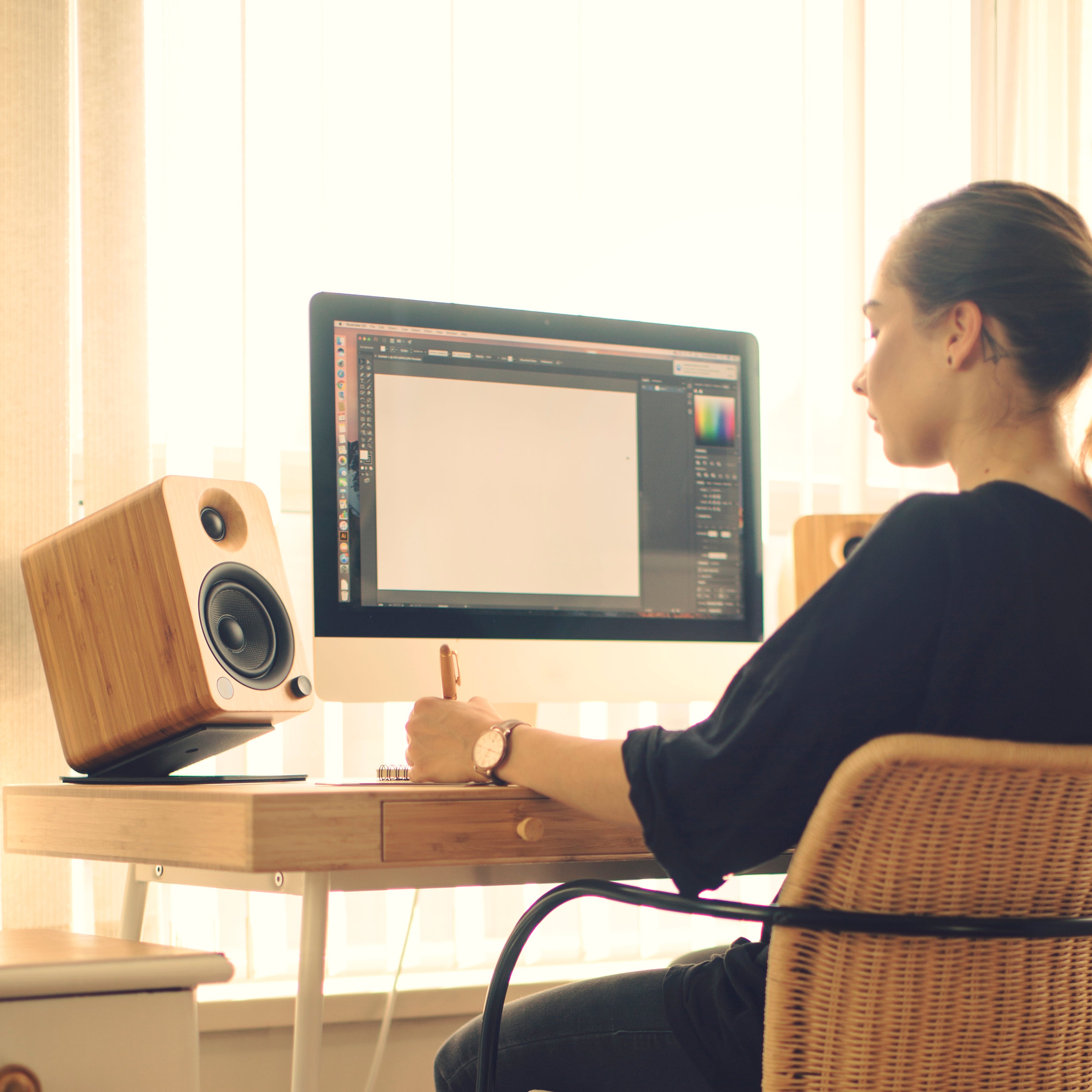 Kanto S4 Medium Desktop Speaker Stands Black