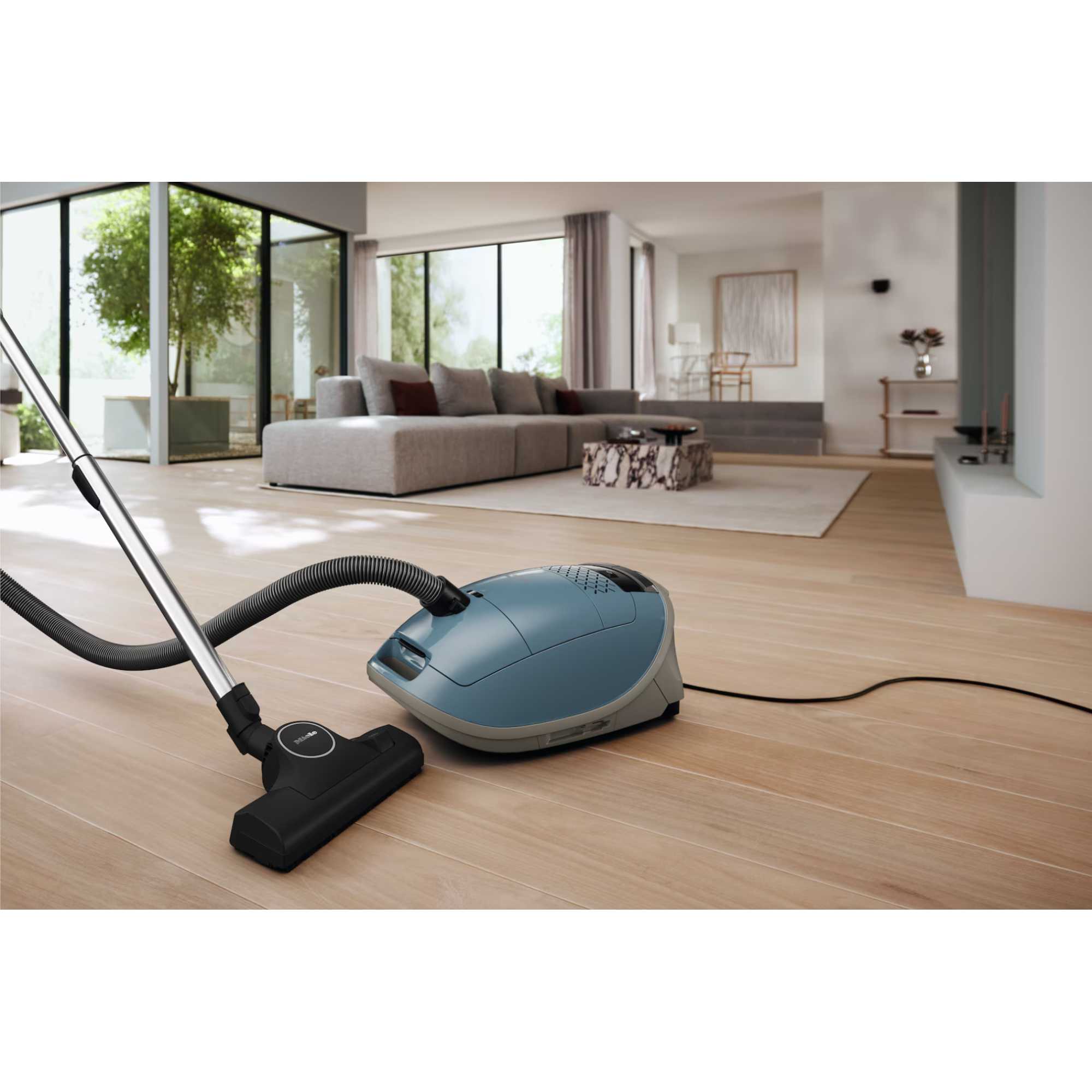 Miele Guard M1 Flex Cylinder Bagged Vacuum Cleaner 890W Nordic Blue - Clearance