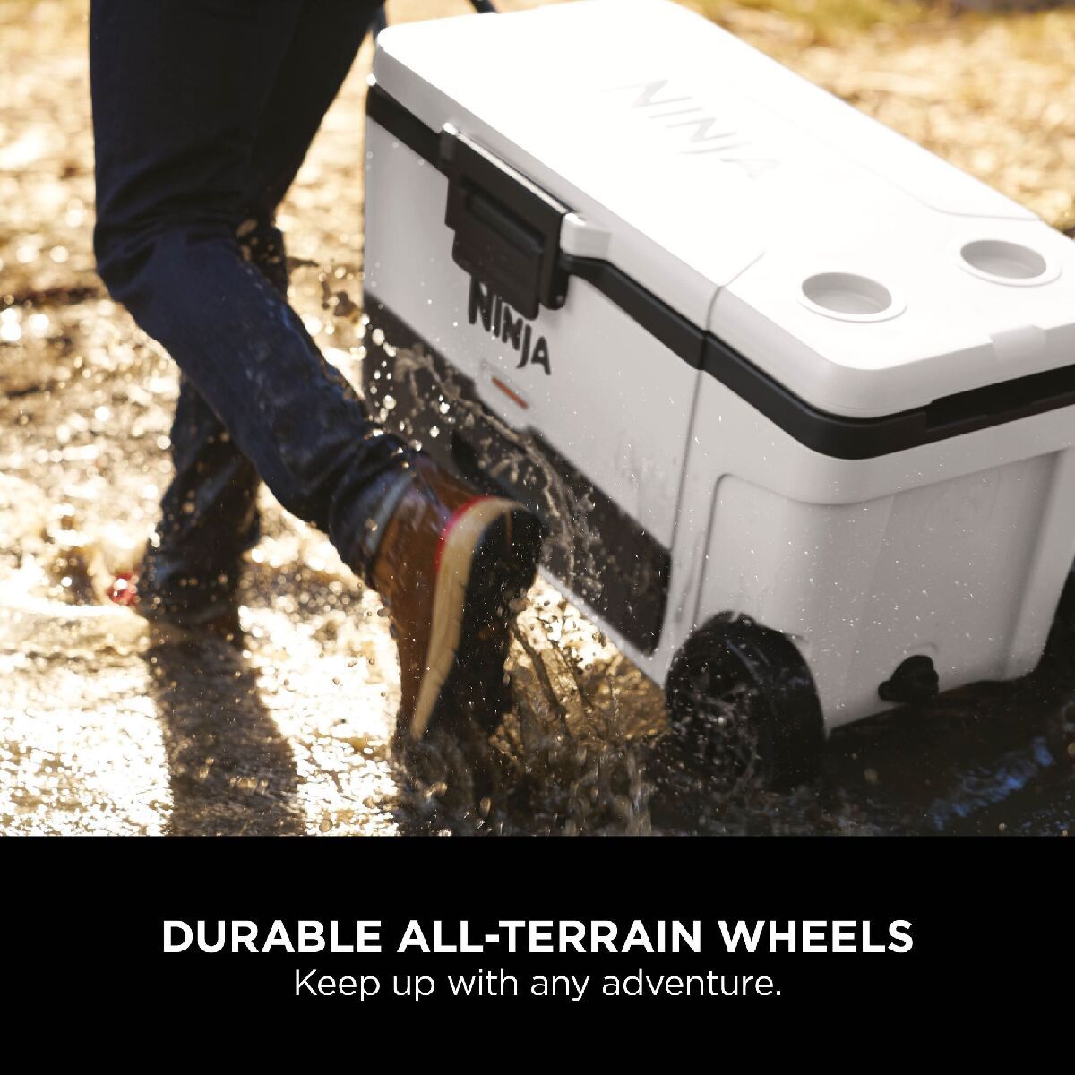 Ninja FB265EUUKWH FrostVault 65QT 61L Wheeled Cooler with Dry Zone Cloud White
