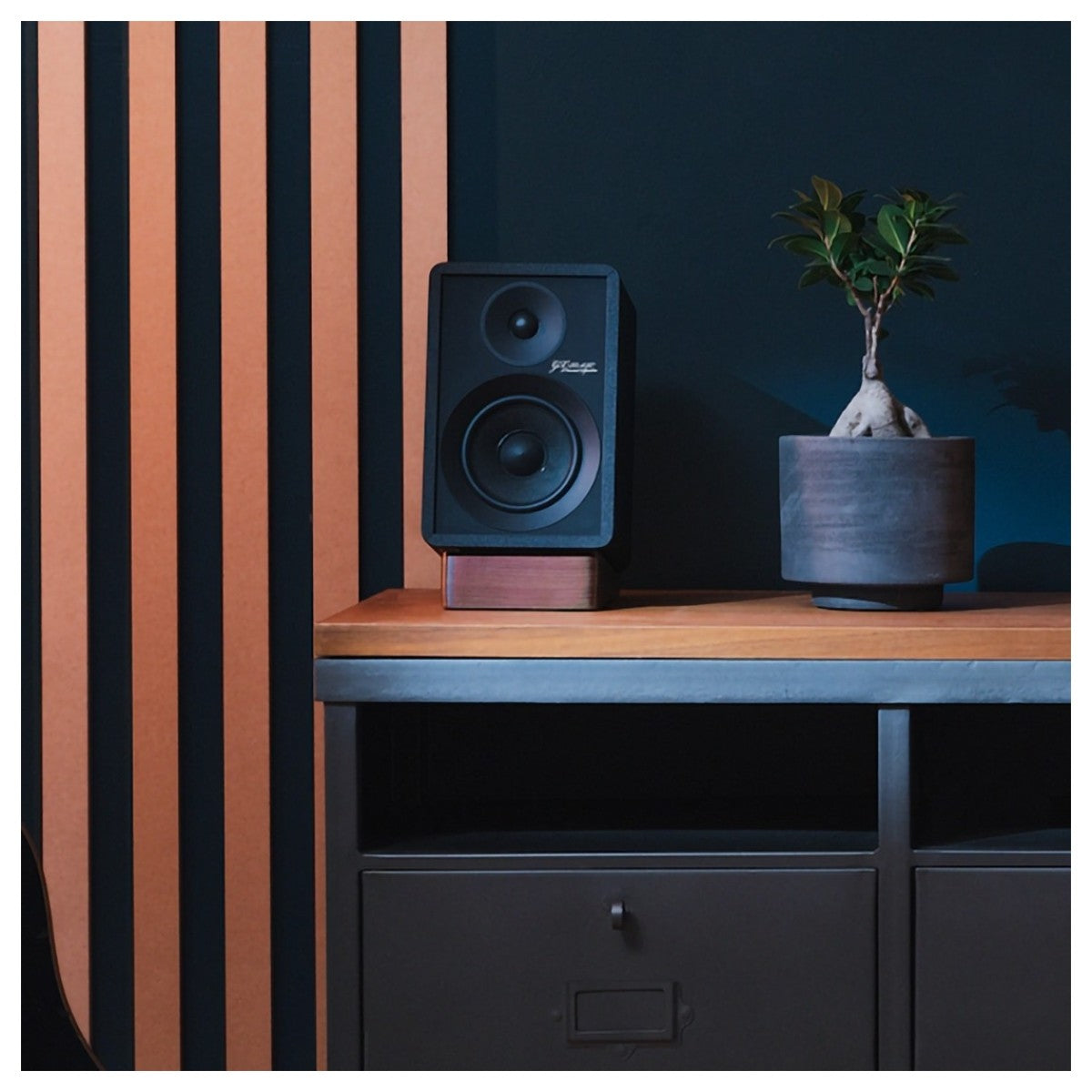 Onkyo Creator Series GX-30ARC Active Bookshelf Speakers Pair - Black