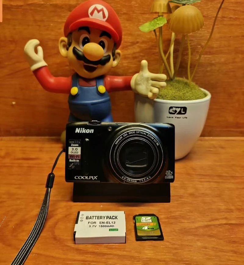Authentic Old-School Digital Camera –nikon coolpix Limited Availability!