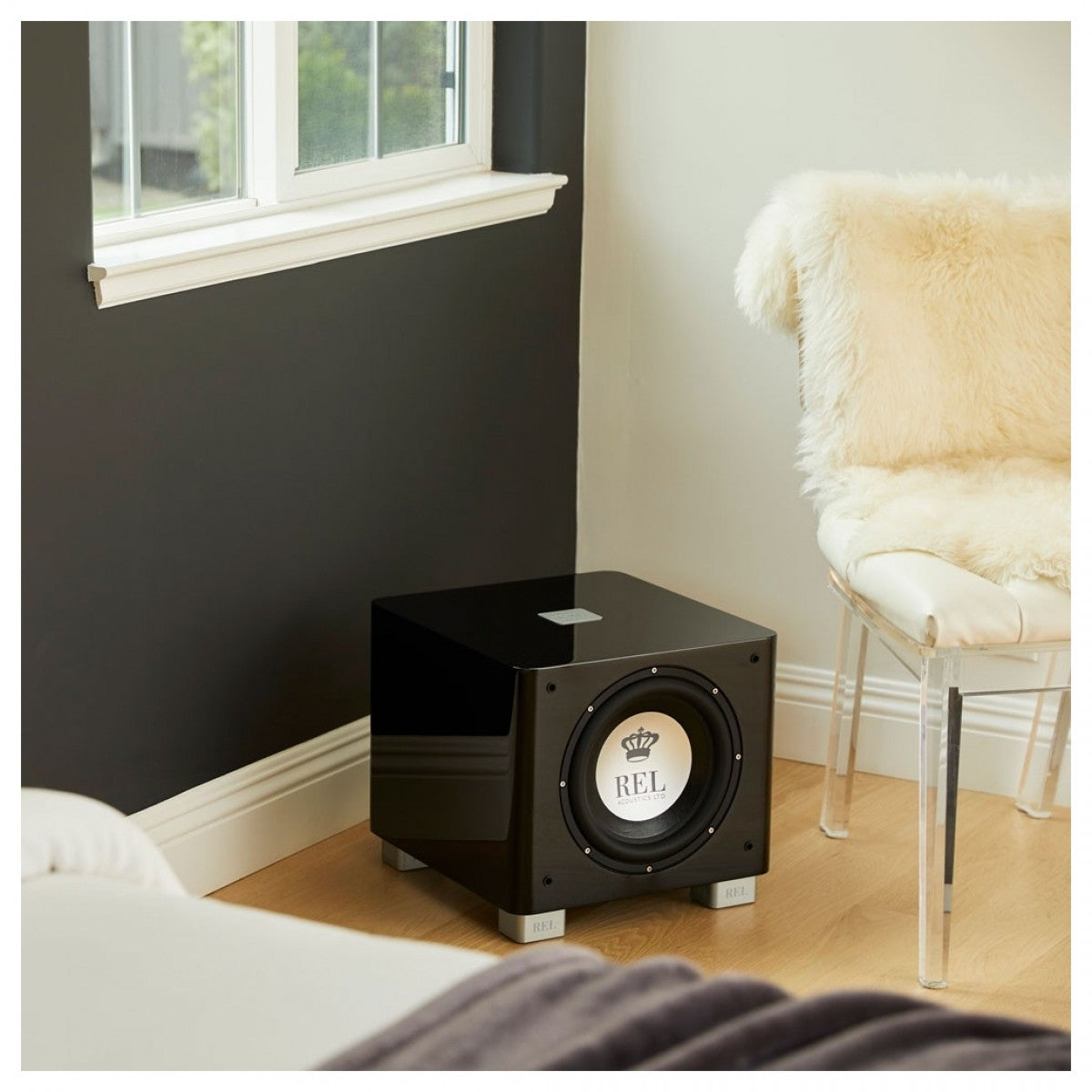 REL T7x 200 Watt Subwoofer - Black
